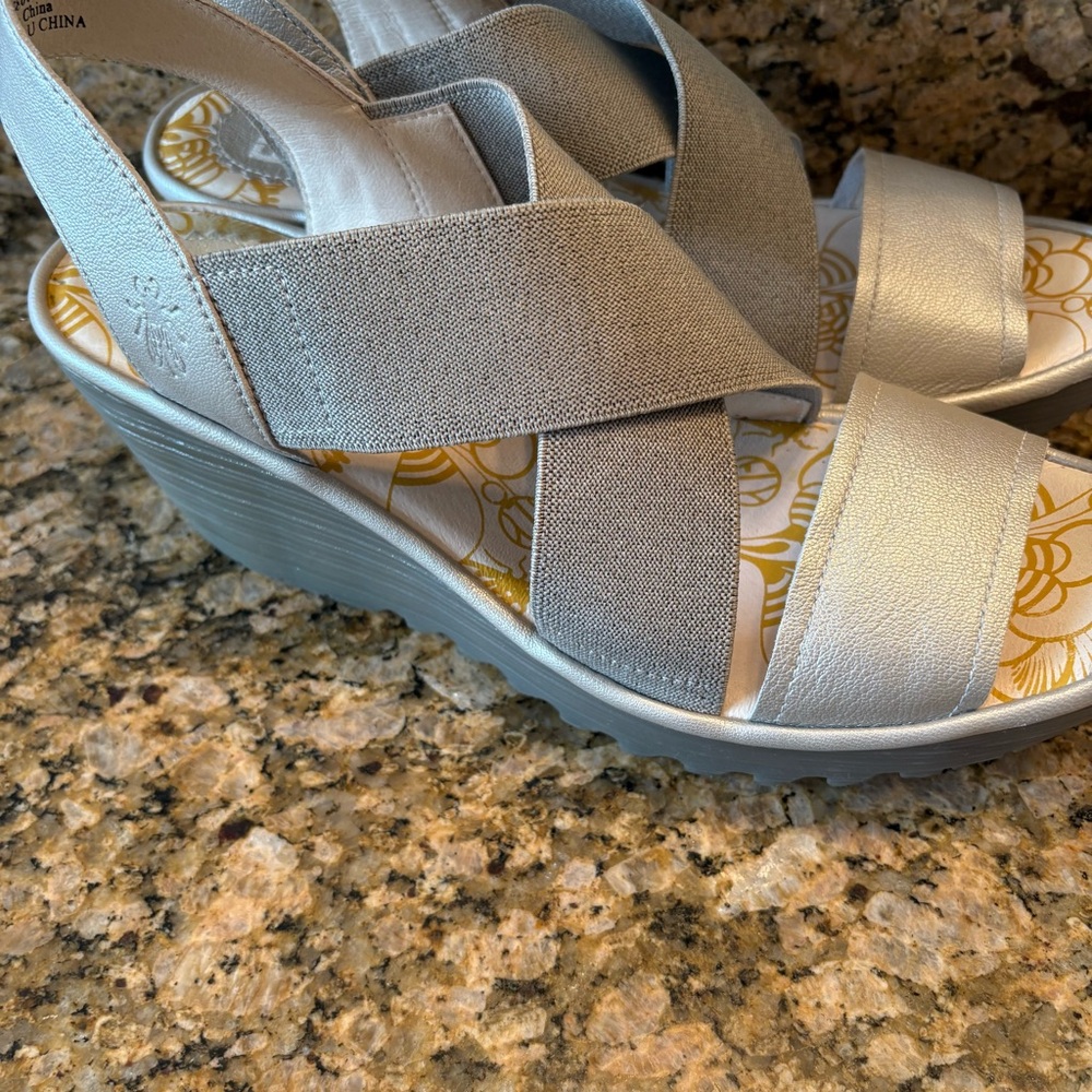 FLY London sandals - Picture 4 of 7